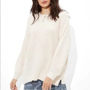 American Eagle Oversized Dreamspun Crew Neck Sweater in Cream